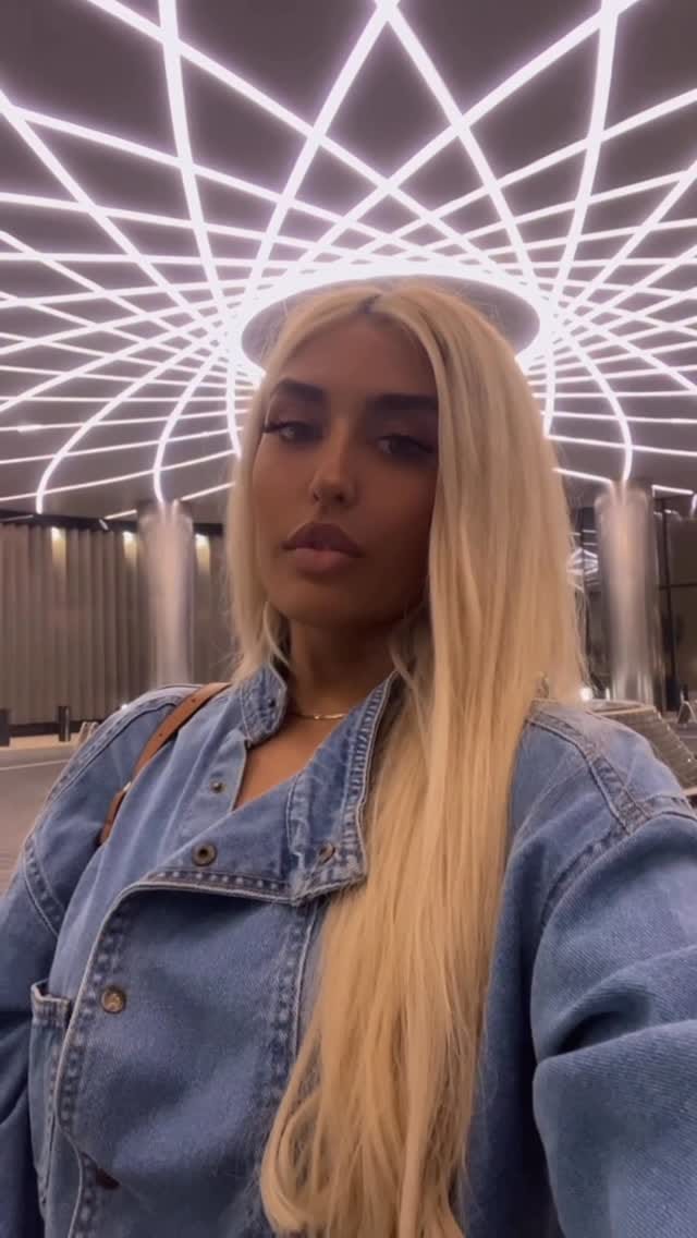 Post 1 by Hair extensions Dubai/اکستنشن مو شیراز on Instagram (video)