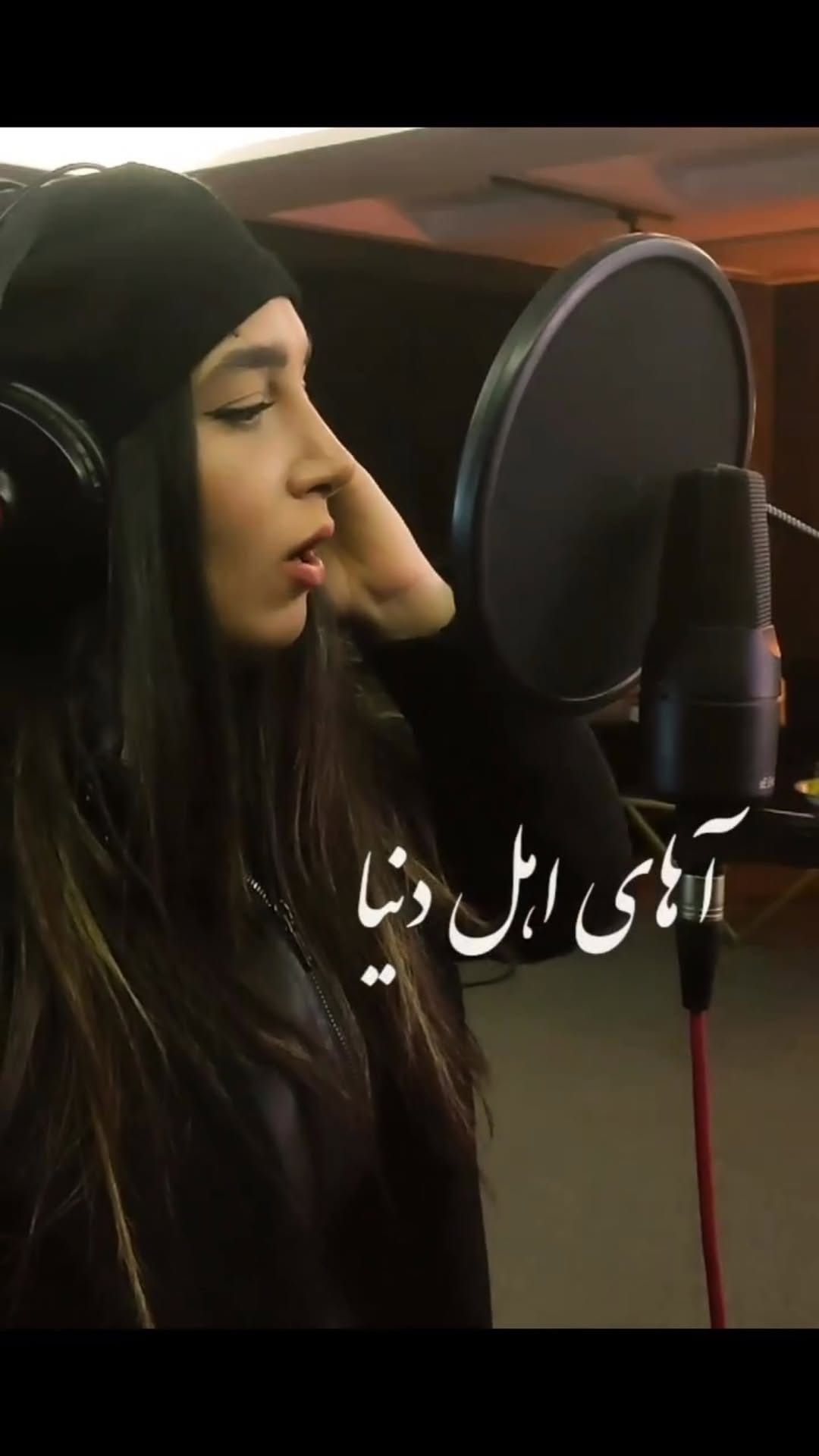 Post 8 by نوا شفیع پور | nava shafipour on Instagram (video)