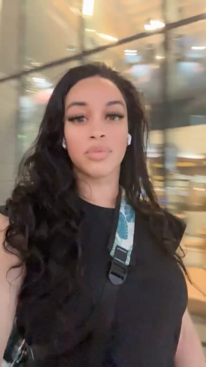 Post 10 by Cici Simpson on Instagram (video)