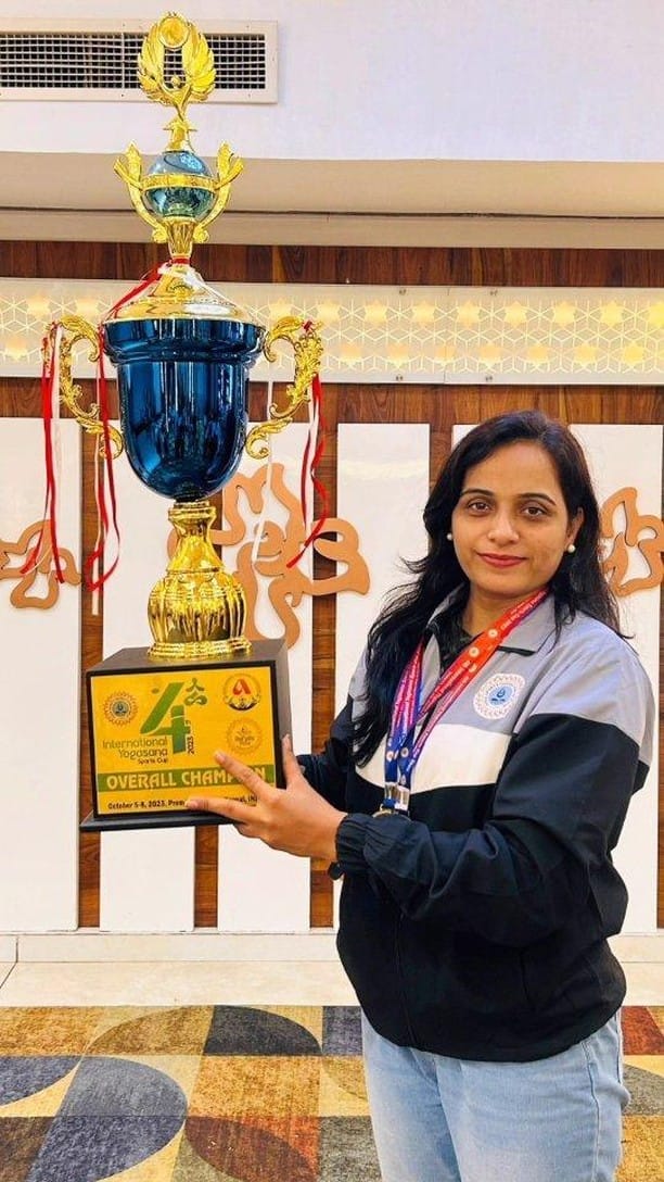 Post 10 by Chandni Prashant Mehta on Instagram (video)