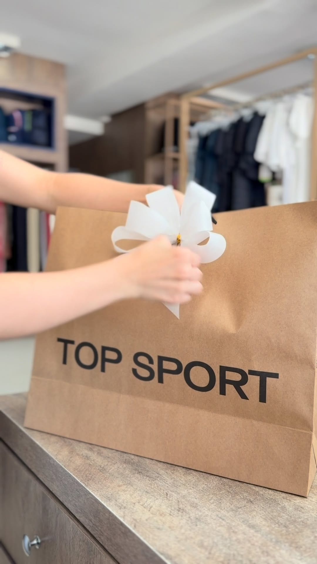Post 8 by TOP SPORT on Instagram (video)
