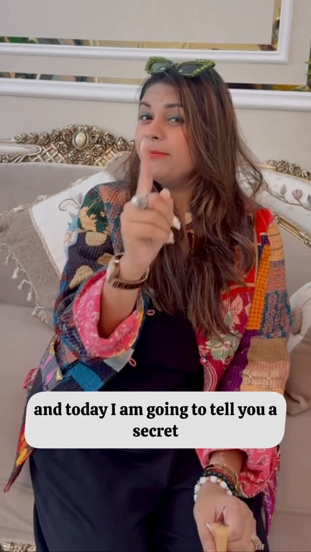 Post 6 by Sonakshi ( Sona_ke_saath_dubai_life )Influencer on Instagram (video)