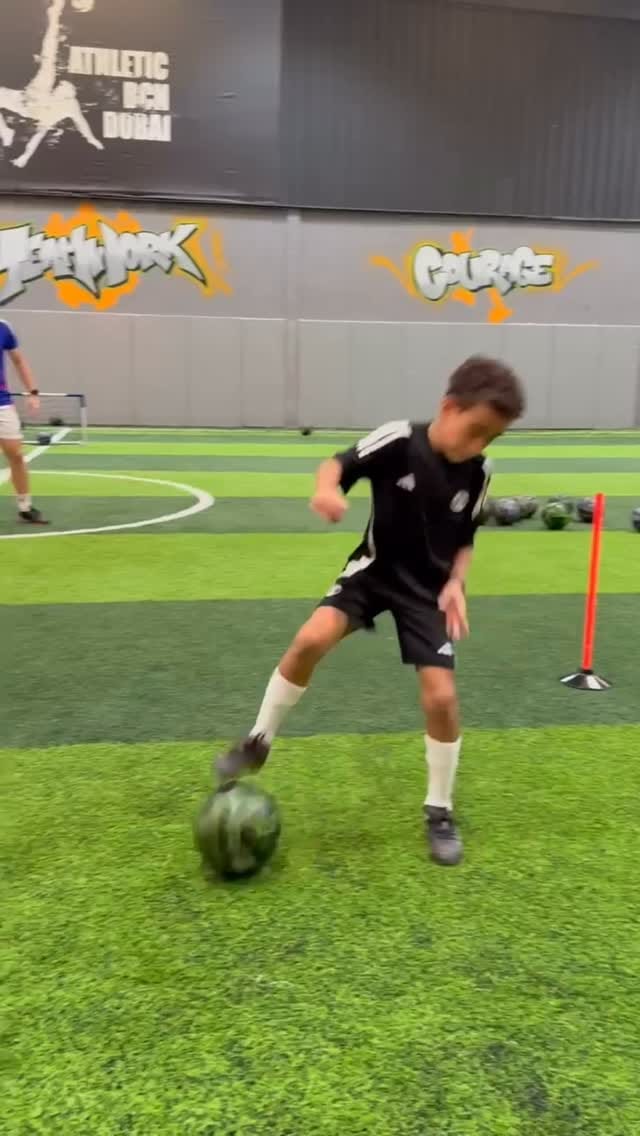 Post 7 by ATHLETIC BCN - DUBAI ®️ on Instagram (video)