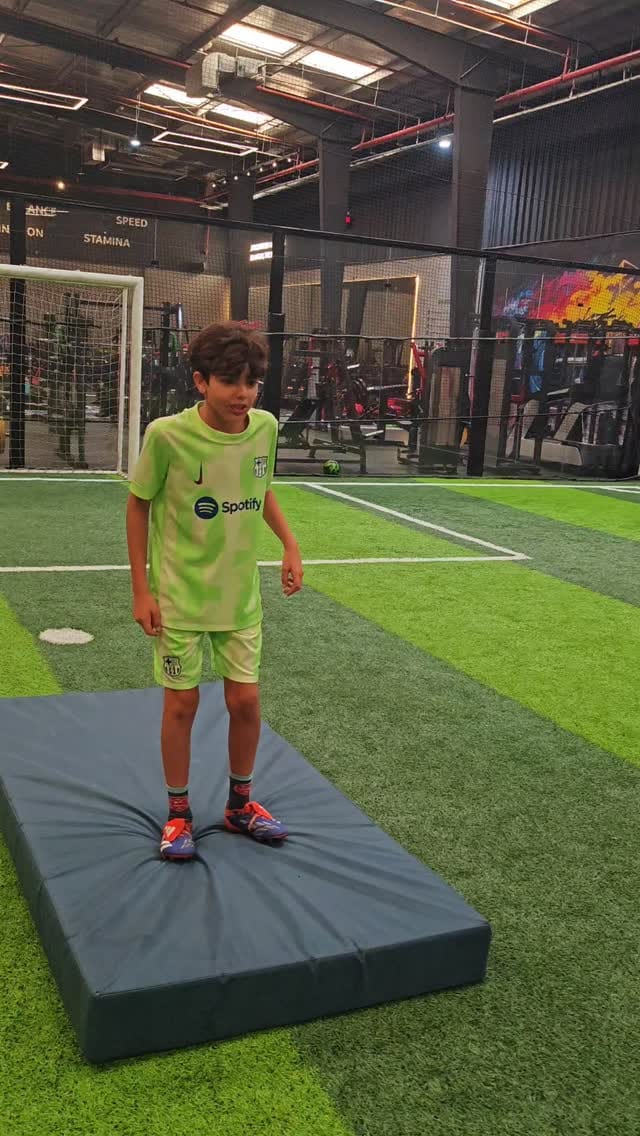 Post 9 by ATHLETIC BCN - DUBAI ®️ on Instagram (video)