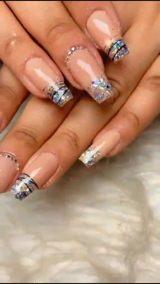 Post 9 by 𝗦𝗵𝗼𝘀𝗵𝗼 𝗕𝗲𝗮𝘂𝘁𝘆 𝗦𝗮𝗹𝗼𝗻 on Instagram (video)