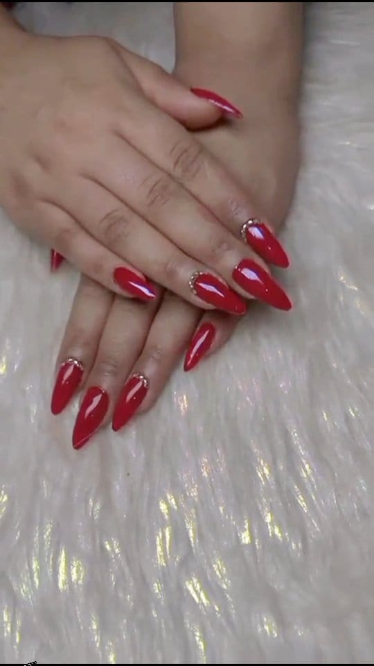 Post 8 by 𝗦𝗵𝗼𝘀𝗵𝗼 𝗕𝗲𝗮𝘂𝘁𝘆 𝗦𝗮𝗹𝗼𝗻 on Instagram (video)
