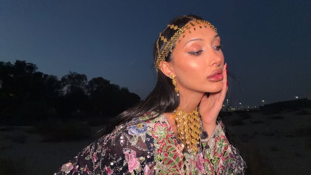 Post 6 by SUMMER BUJSAIM on Instagram (carousel)