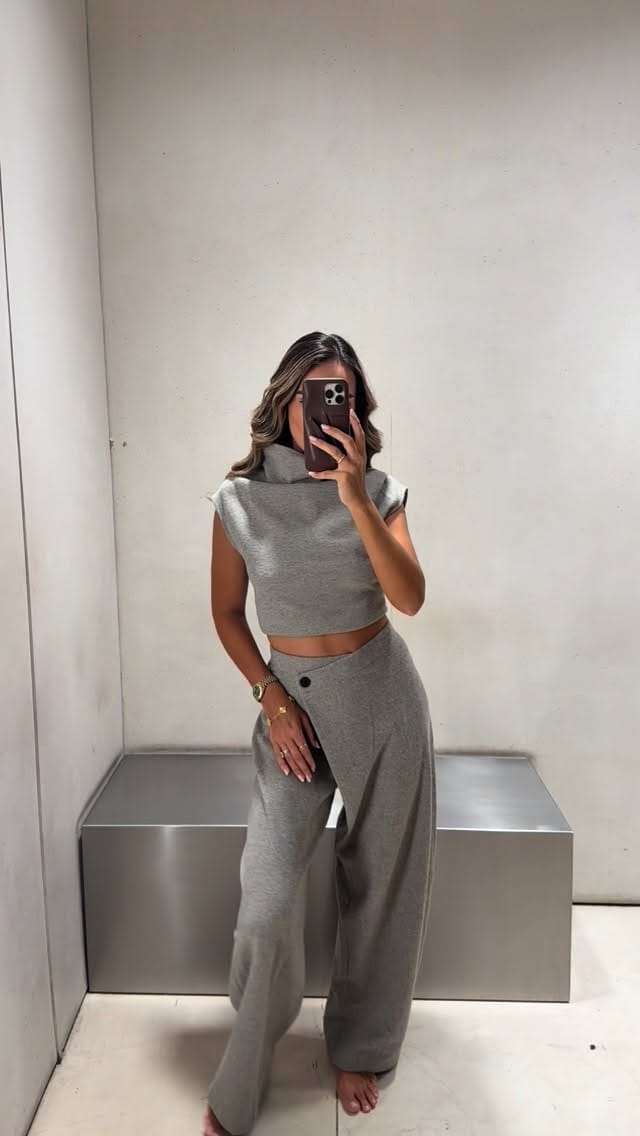 Post 5 by April J on Instagram (video)