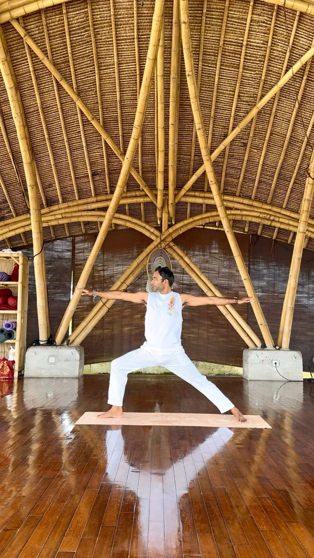 Post 4 by Yoga & Meditation YTT | House of Om (Bali • India • Thailand) on Instagram (video)