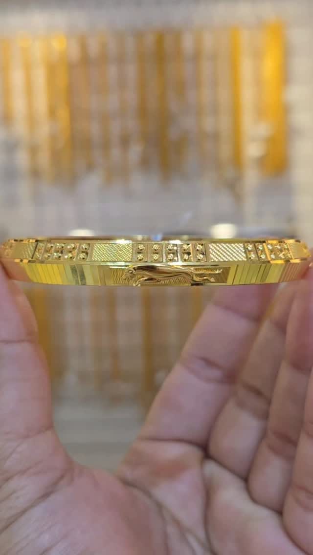 Post 9 by Al Haseena Jewellery on Instagram (video)