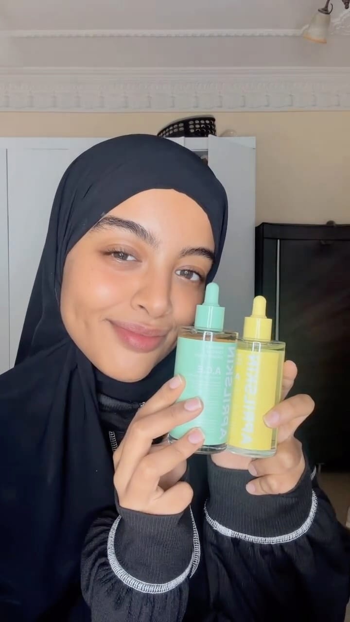 Post 7 by Your Fav Auntie | وئام on Instagram (video)