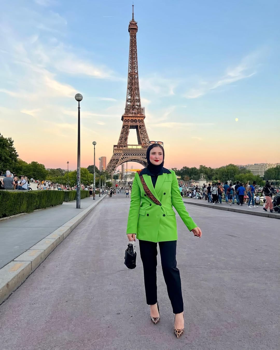 Post 10 by Omnia Rashad 👑~أُمُنِيَة~ on Instagram (carousel)