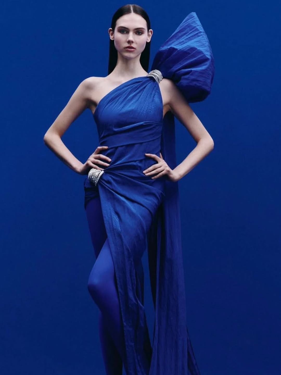 Post 4 by Boutique No7 on Instagram (carousel)