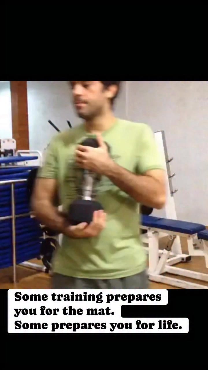 Post 3 by Felipe Costa on Instagram (video)