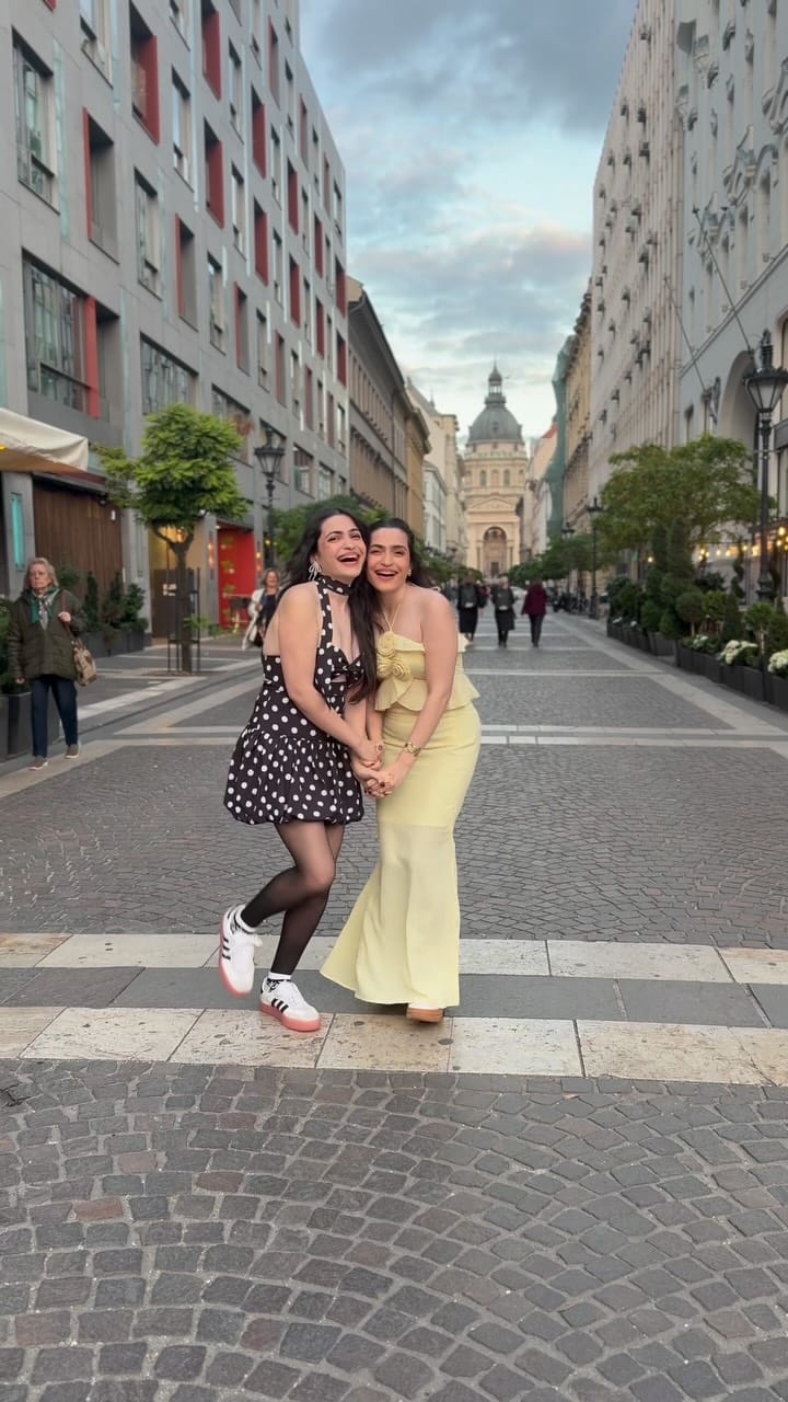 Post 2 by Bhalla Twins | Shagun & Shreya on Instagram (video)