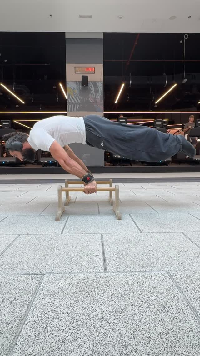 Post 3 by Jihad Miski on Instagram (video)