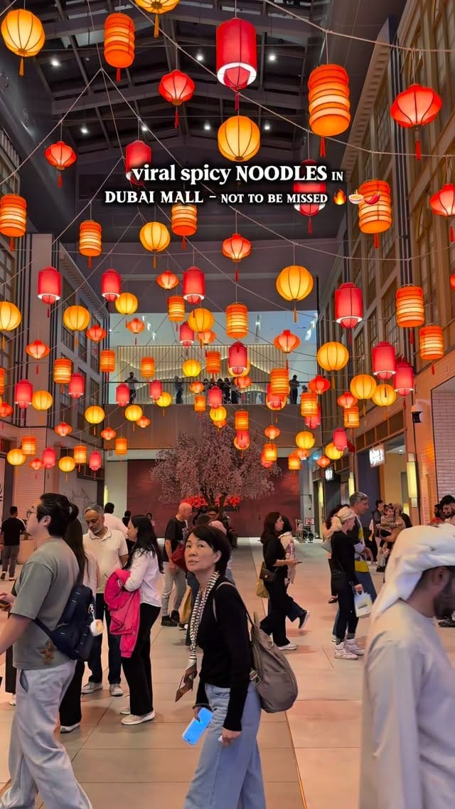 Post 2 by Hania | Dubai Blogger on Instagram (video)