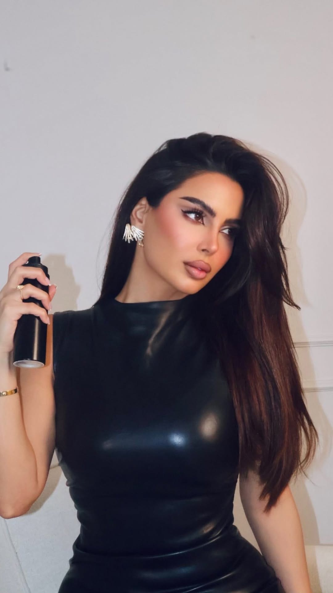 Post 7 by Nazanin boushehri on Instagram (video)
