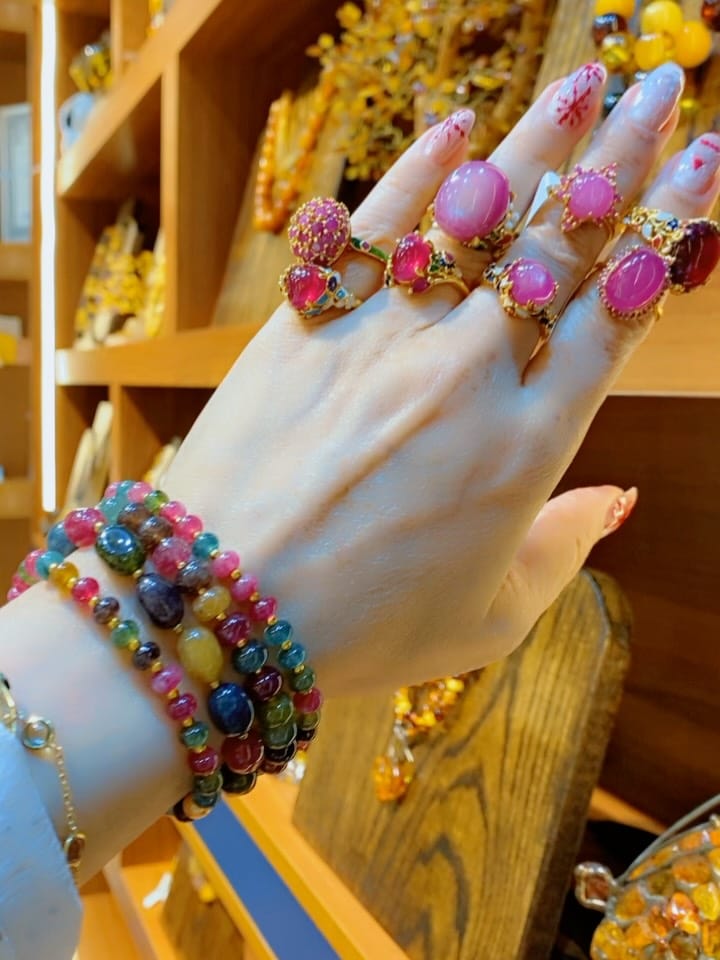 Post 7 by iman’s.jewelry💎💍 on Instagram (carousel)