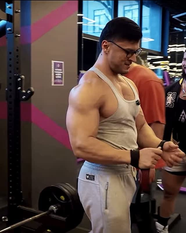 Post 5 by Bakhromjon Boymirzaev 🇺🇿 | IFBB ATHLETE on Instagram (video)