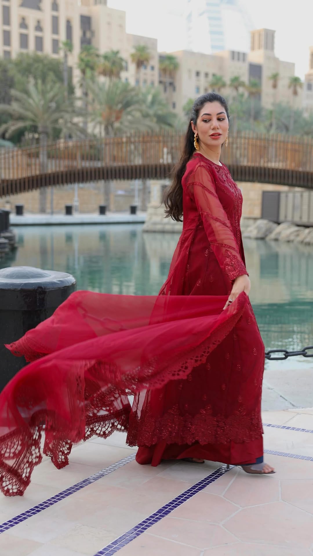 Post 10 by Farina Yaqub on Instagram (video)