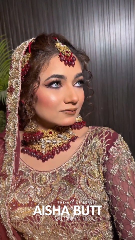 Post 1 by Aisha Butt on Instagram (video)