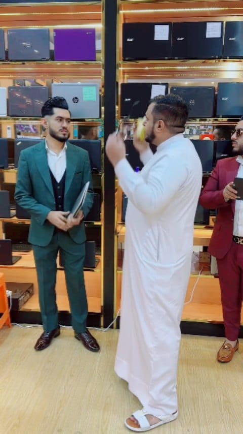 Post 10 by Awad Electronics Deals on Instagram (video)