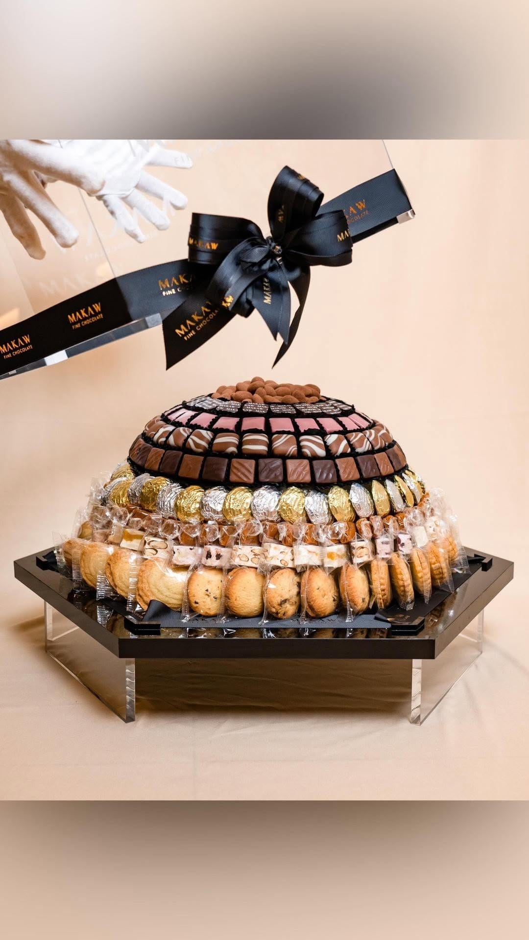Post 10 by MAKAW Fine Chocolate on Instagram (video)