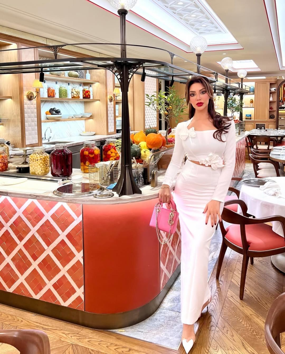 Post 9 by 𝐘𝐨𝐬𝐫𝐚 𝐀𝐲𝐝𝐢 on Instagram (carousel)
