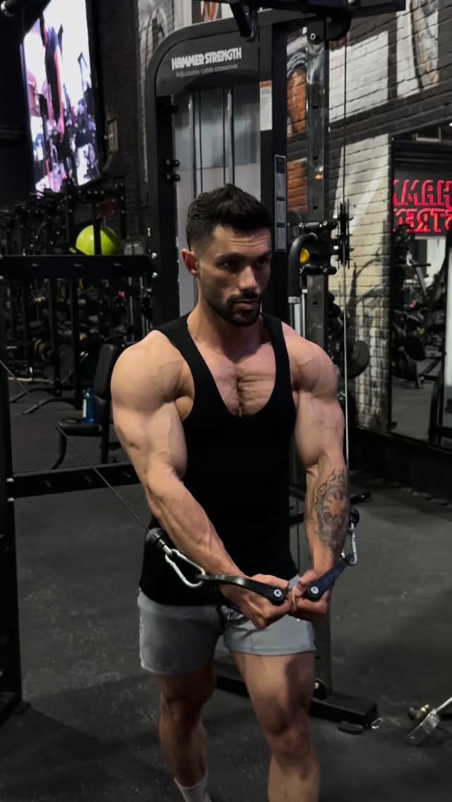 Post 5 by Mehdi Ebadi | مهدی عبادی on Instagram (video)