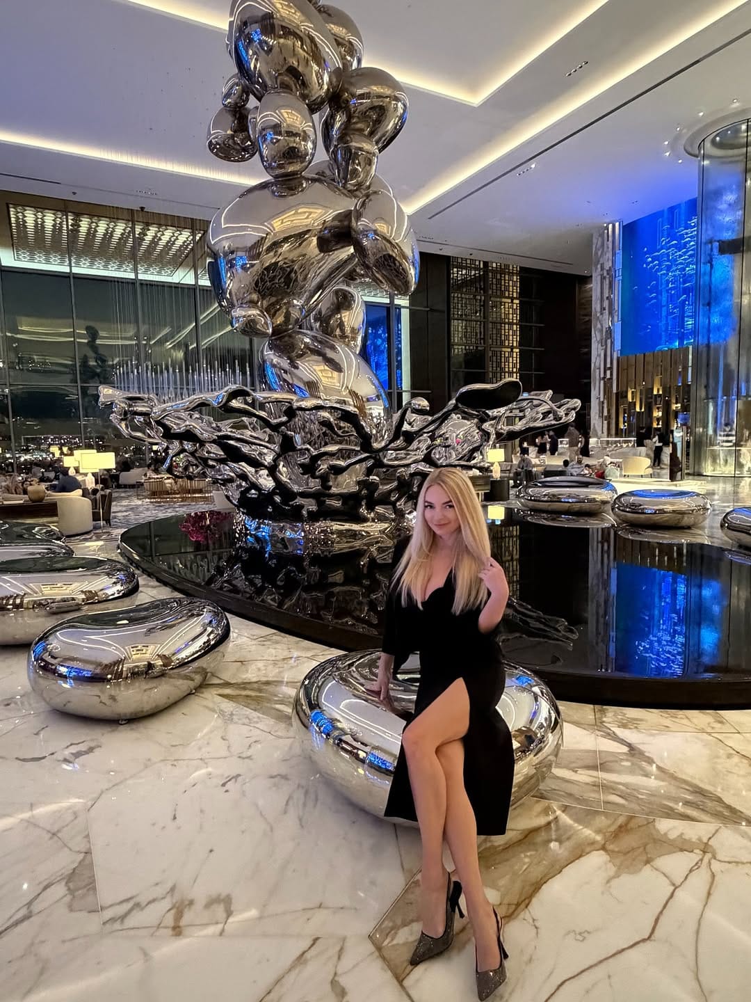 Post 3 by Anastasiya Cosmo on Instagram (carousel)