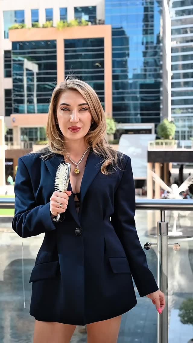 Post 8 by Amalia on Instagram (video)
