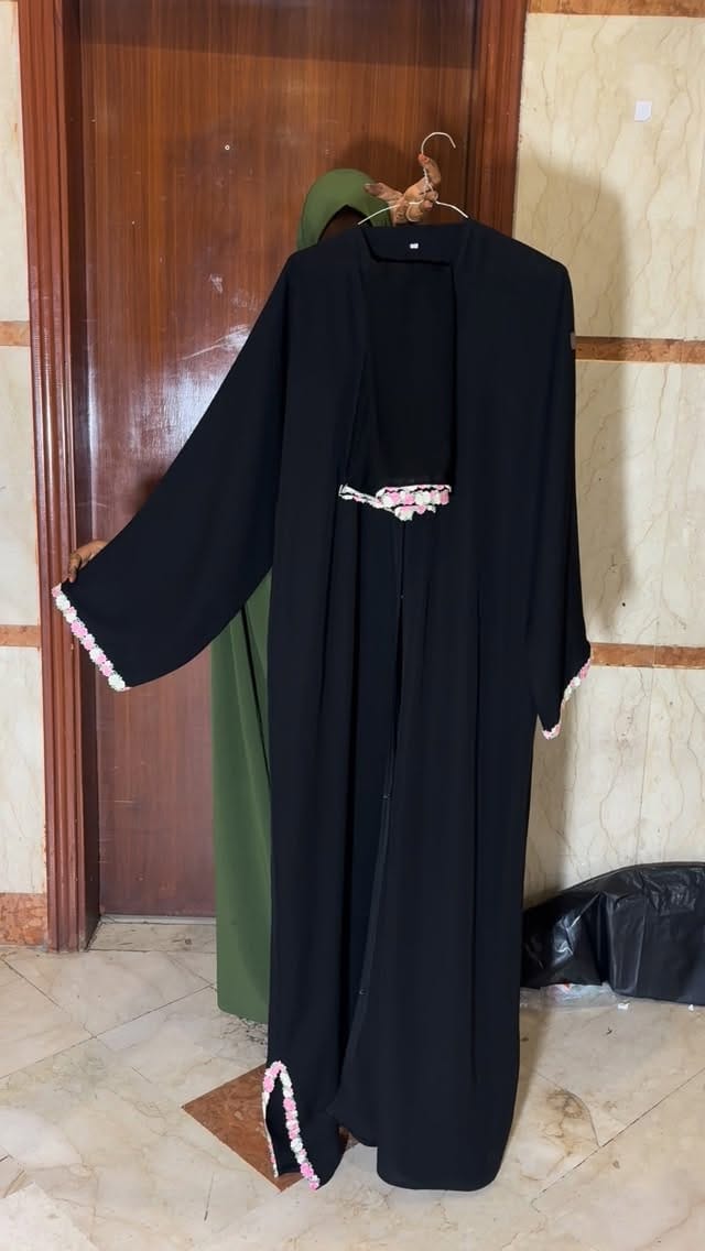 Post 4 by Zeemeessignature home of luxury abayas on Instagram (video)
