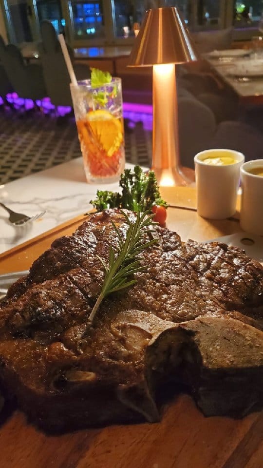 Post 9 by Eat UAE on Instagram (video)