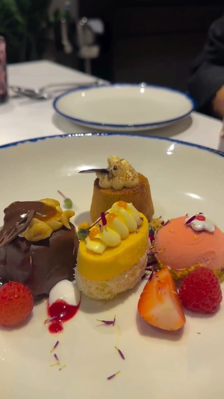 Post 2 by Eat UAE on Instagram (video)