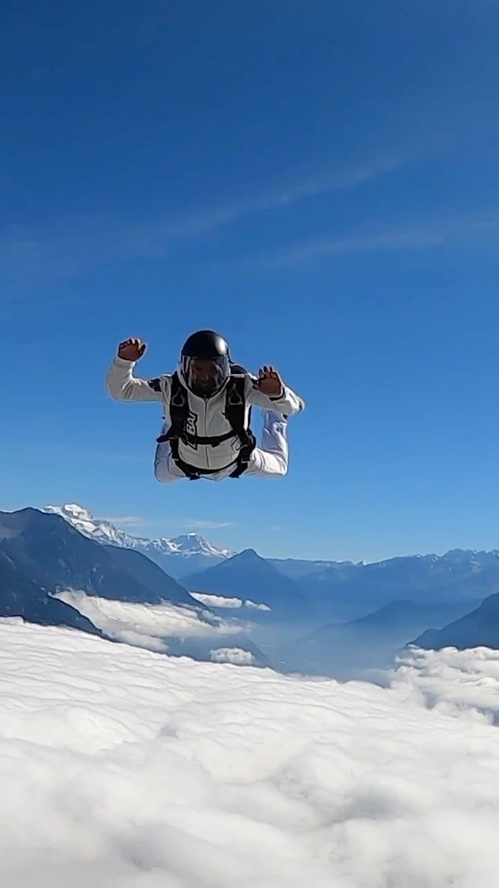 Post 2 by Stephane Clavel on Instagram (video)