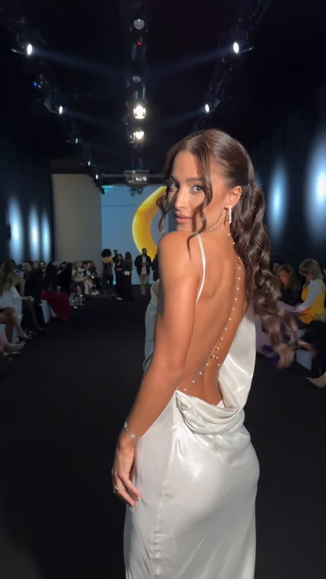 Post 8 by Carine El Safah on Instagram (video)
