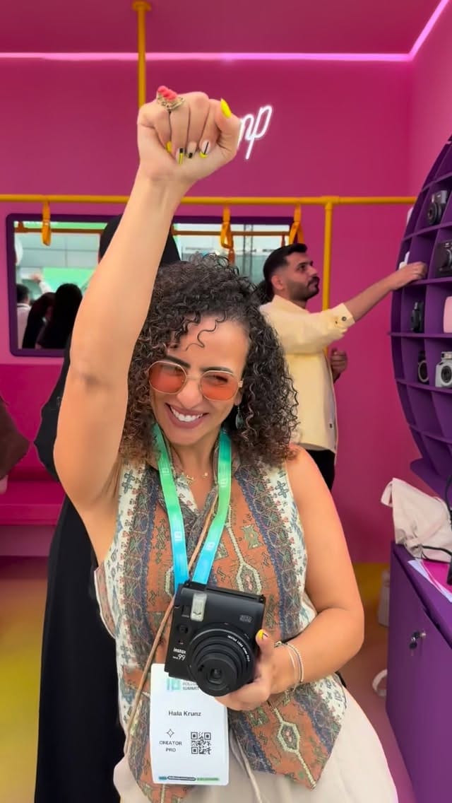 Post 1 by 𝒉𝒂𝒍𝒂 𝒌𝒓𝒖𝒏𝒛 on Instagram (video)
