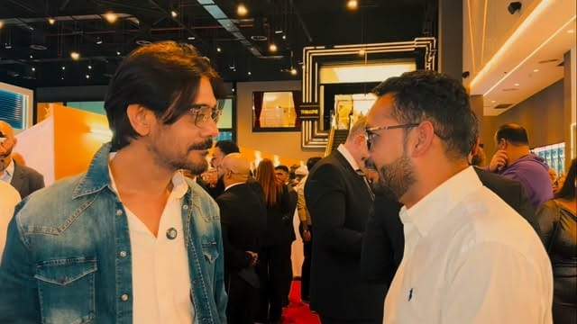 Post 5 by Fahad Shaikh Photographer on Instagram (video)