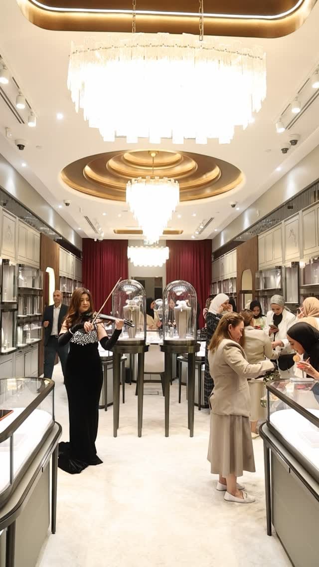 Post 8 by Jaipur Gems ® on Instagram (video)