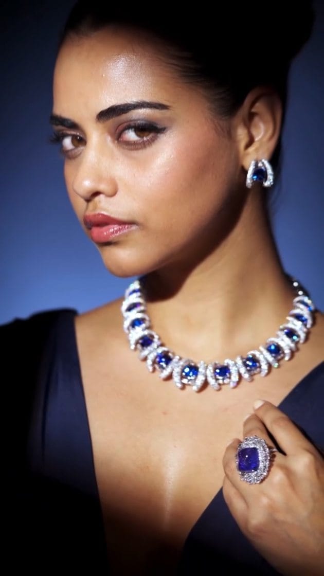 Post 10 by Jaipur Gems ® on Instagram (video)