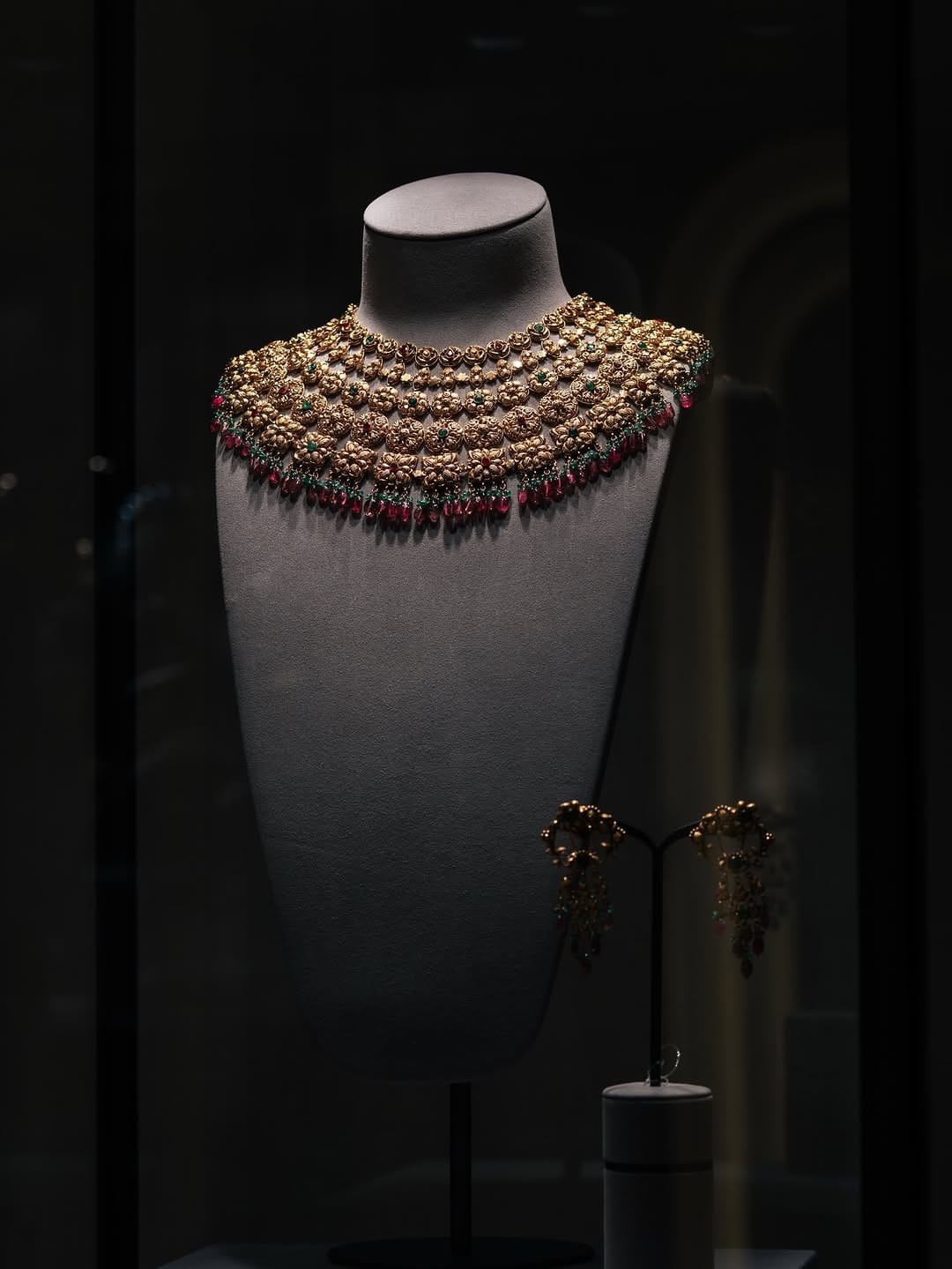 Post 9 by Jaipur Gems ® on Instagram (carousel)