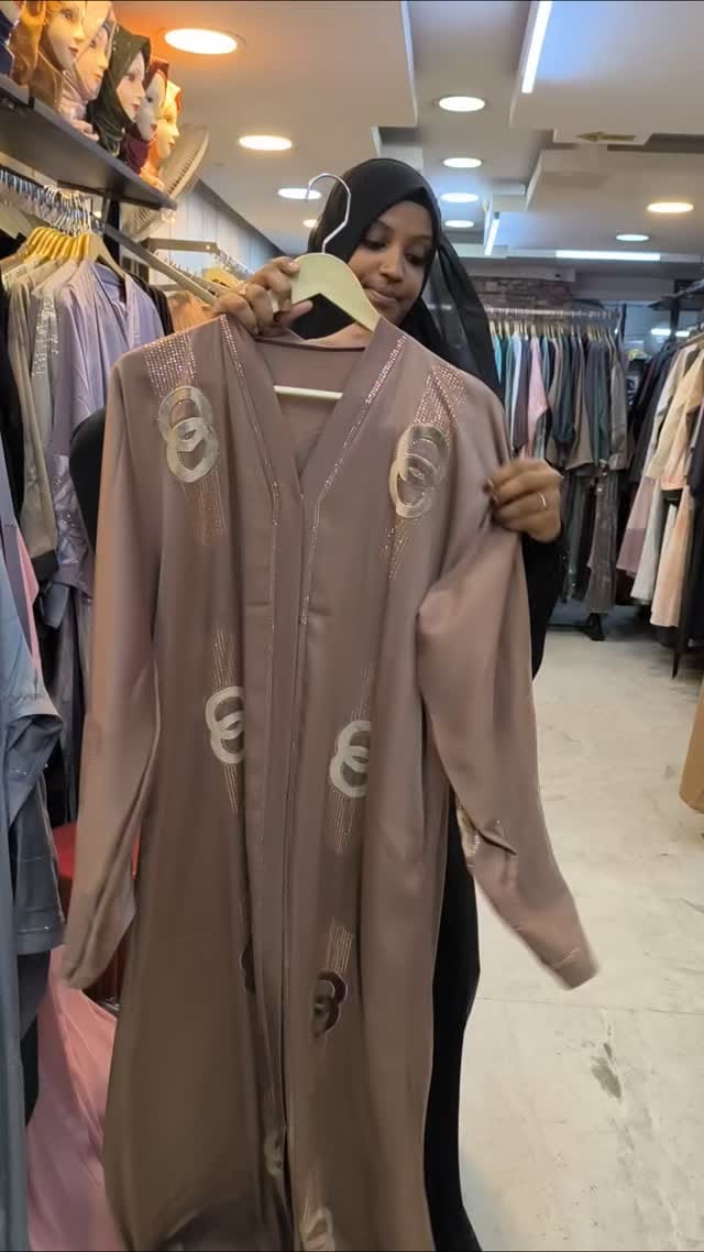 Post 10 by Hijab House Bangalore on Instagram (video)