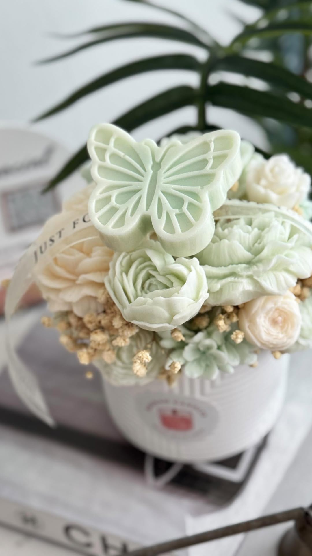 Post 3 by Raghad Candles on Instagram (video)
