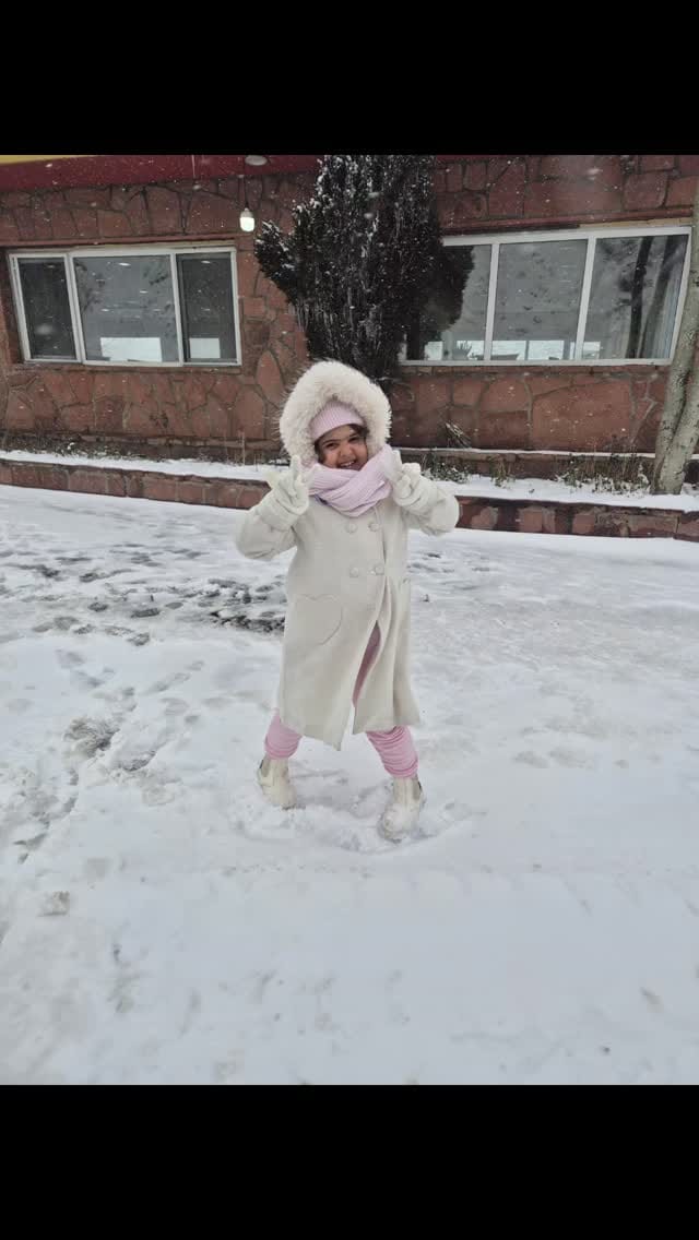 Post 1 by liyosa on Instagram (video)