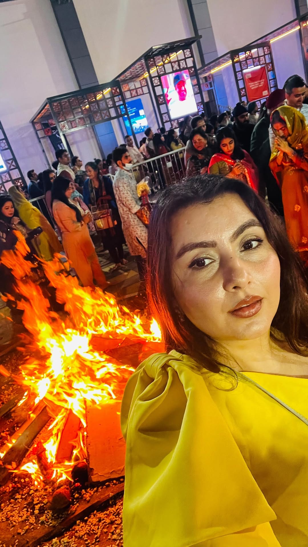 Post 4 by Shreya Khanna 🧿 on Instagram (video)