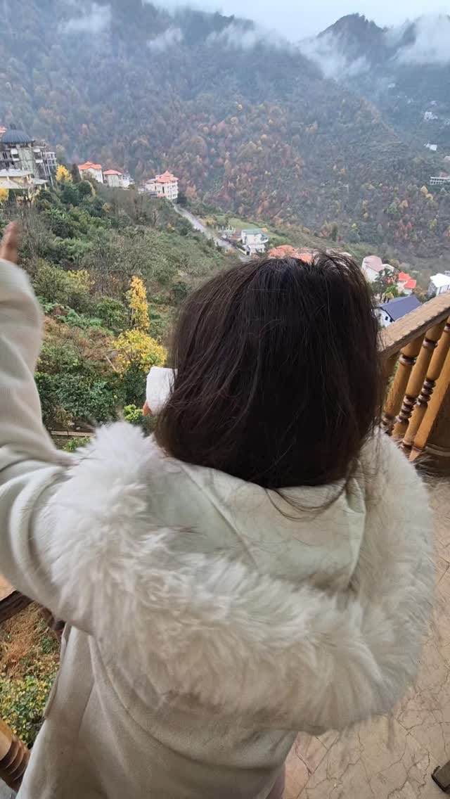 Post 3 by liyosa on Instagram (video)