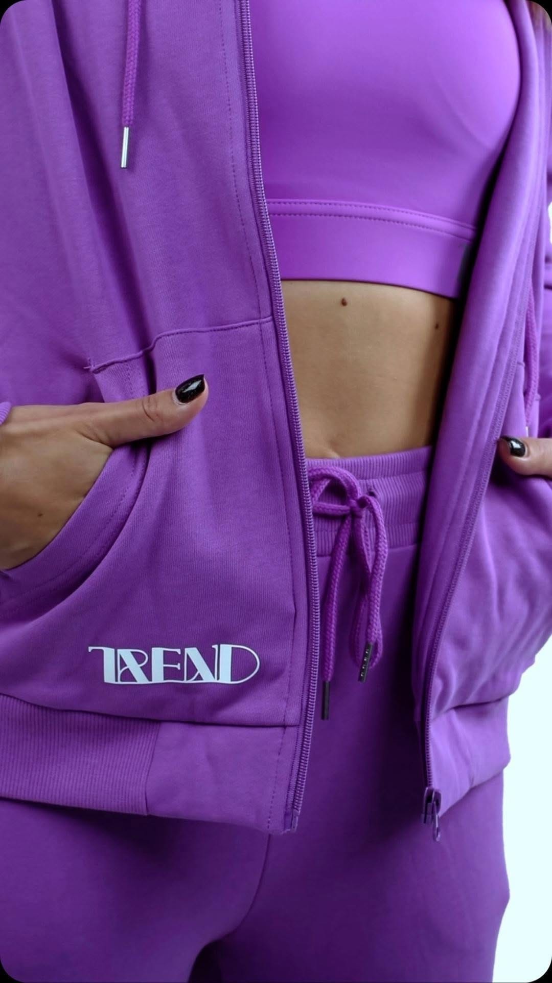 Post 7 by Trend Sportwear on Instagram (video)
