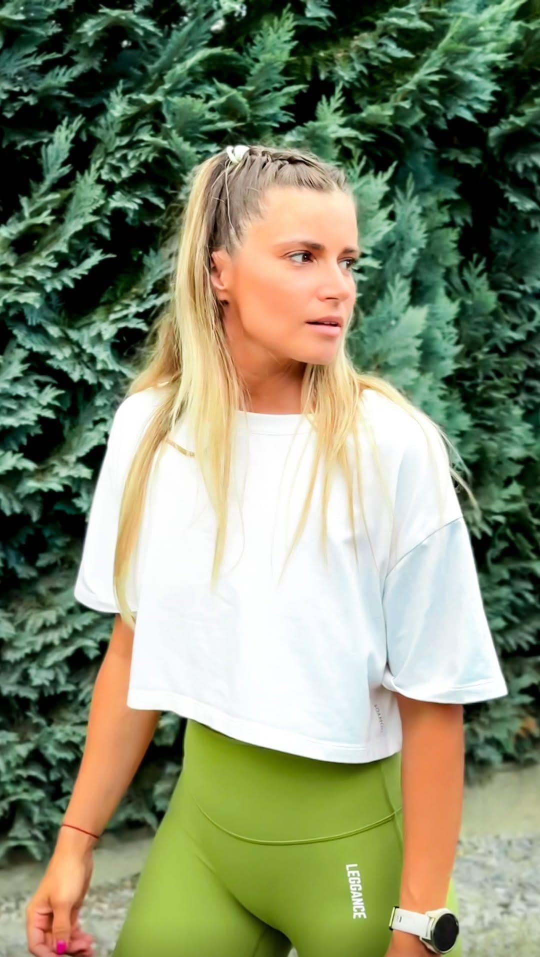 Post 9 by Emiliy Fit on Instagram (video)