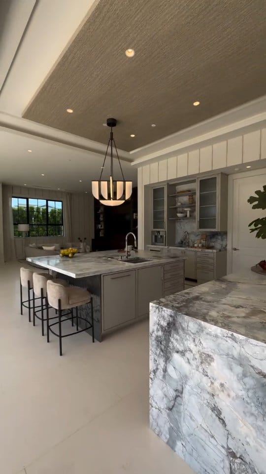 Post 8 by SF Founda (Luxury Real Estate & Travel) on Instagram (video)